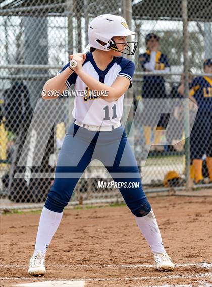 Thumbnail 1 in Big Valley Christian vs. Gregori photogallery.