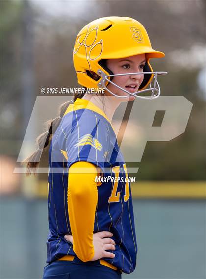 Thumbnail 2 in Big Valley Christian vs. Gregori photogallery.