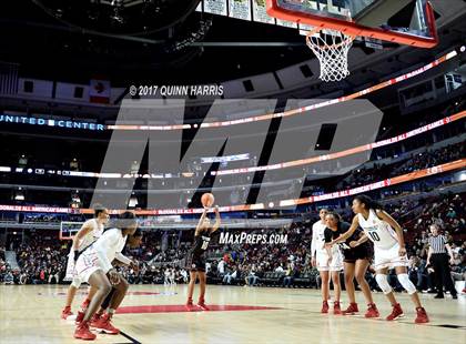 Thumbnail 2 in 40th McDonald's All American Game (East vs. West) photogallery.