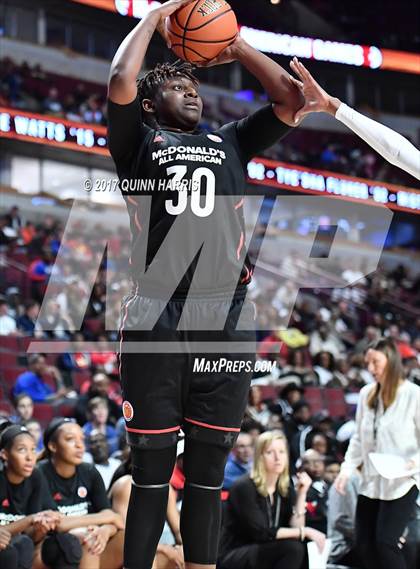 Thumbnail 2 in 40th McDonald's All American Game (East vs. West) photogallery.