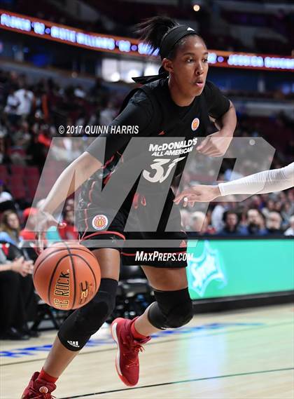 Thumbnail 3 in 40th McDonald's All American Game (East vs. West) photogallery.