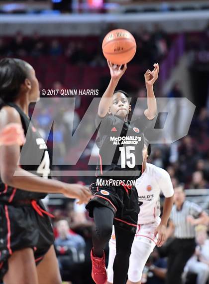 Thumbnail 2 in 40th McDonald's All American Game (East vs. West) photogallery.