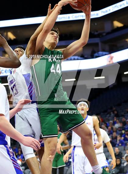 Thumbnail 2 in Immanuel vs. Ribet Academy (CIF State D4 Final) photogallery.