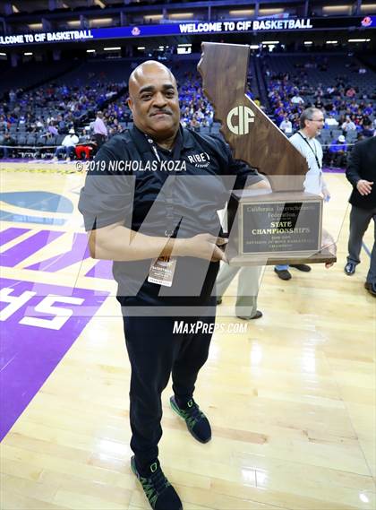 Thumbnail 3 in Immanuel vs. Ribet Academy (CIF State D4 Final) photogallery.