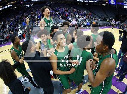 Thumbnail 3 in Immanuel vs. Ribet Academy (CIF State D4 Final) photogallery.