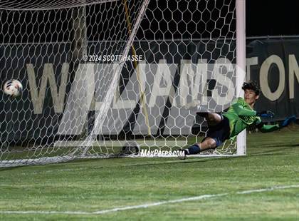 Thumbnail 2 in Greenhills vs. Eaton Rapids (MHSAA  D3 Reg Semifinal) photogallery.