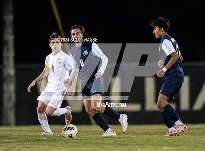 Thumbnail 3 in Greenhills vs. Eaton Rapids (MHSAA  D3 Reg Semifinal) photogallery.