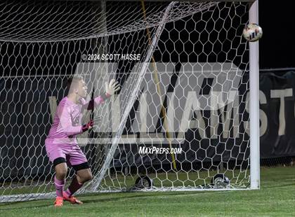 Thumbnail 3 in Greenhills vs. Eaton Rapids (MHSAA  D3 Reg Semifinal) photogallery.