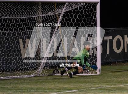 Thumbnail 2 in Greenhills vs. Eaton Rapids (MHSAA  D3 Reg Semifinal) photogallery.