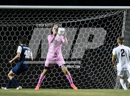 Thumbnail 3 in Greenhills vs. Eaton Rapids (MHSAA  D3 Reg Semifinal) photogallery.