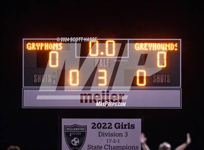 Thumbnail 2 in Greenhills vs. Eaton Rapids (MHSAA  D3 Reg Semifinal) photogallery.