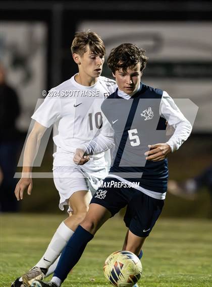 Thumbnail 2 in Greenhills vs. Eaton Rapids (MHSAA  D3 Reg Semifinal) photogallery.