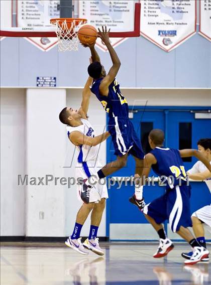 Thumbnail 2 in Rocklin vs Inderkum (Folsom-Vista Varsity Invitational) photogallery.