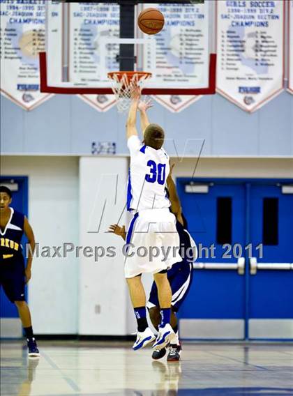 Thumbnail 2 in Rocklin vs Inderkum (Folsom-Vista Varsity Invitational) photogallery.