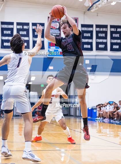 Thumbnail 2 in St. Louis vs Baldwin (HHSAA D1 Semifinal Playoff) photogallery.