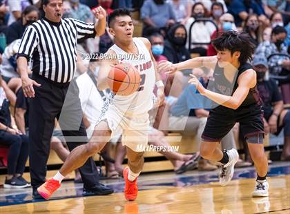 Thumbnail 1 in St. Louis vs Baldwin (HHSAA D1 Semifinal Playoff) photogallery.