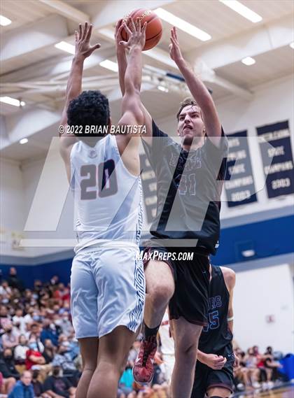 Thumbnail 1 in St. Louis vs Baldwin (HHSAA D1 Semifinal Playoff) photogallery.