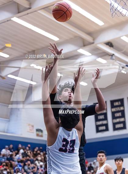 Thumbnail 1 in St. Louis vs Baldwin (HHSAA D1 Semifinal Playoff) photogallery.