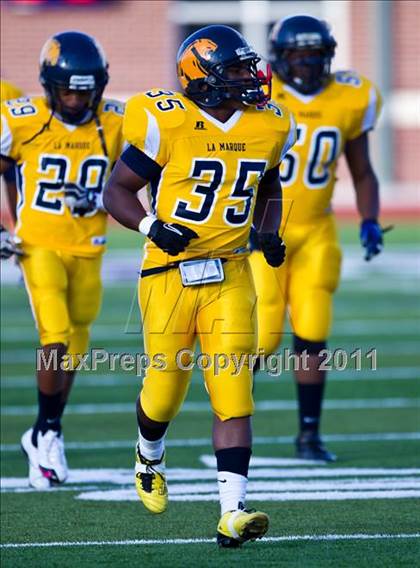 Thumbnail 3 in La Marque vs. Manvel (4A Region 3 Quarterfinals) photogallery.