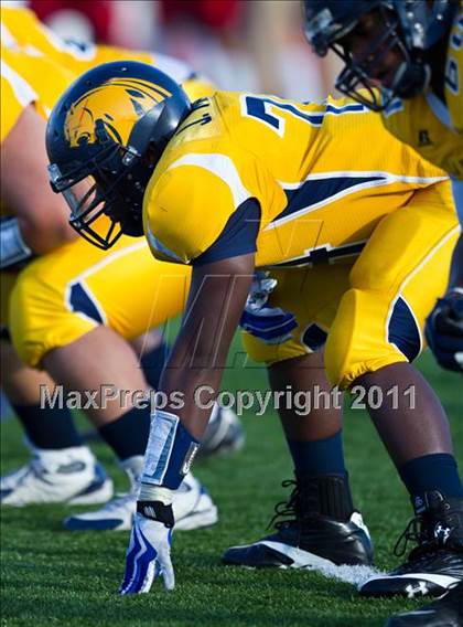 Thumbnail 1 in La Marque vs. Manvel (4A Region 3 Quarterfinals) photogallery.
