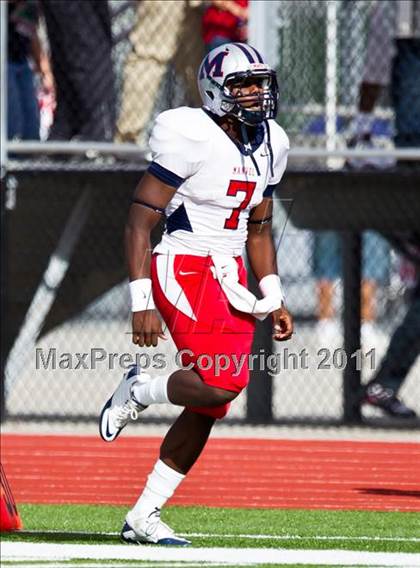 Thumbnail 3 in La Marque vs. Manvel (4A Region 3 Quarterfinals) photogallery.