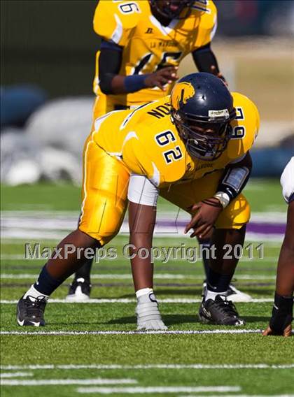 Thumbnail 1 in La Marque vs. Manvel (4A Region 3 Quarterfinals) photogallery.