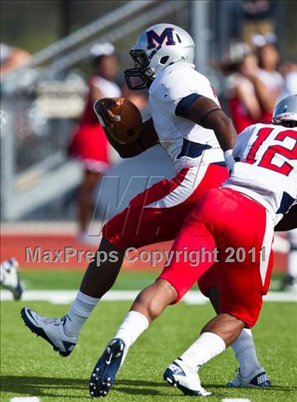 Thumbnail 2 in La Marque vs. Manvel (4A Region 3 Quarterfinals) photogallery.