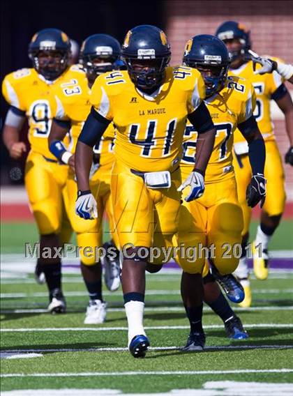 Thumbnail 3 in La Marque vs. Manvel (4A Region 3 Quarterfinals) photogallery.