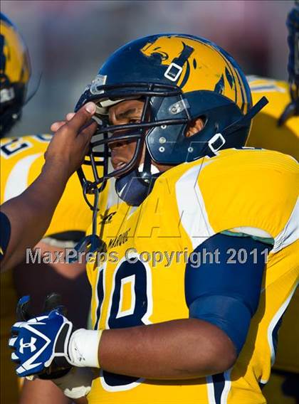 Thumbnail 2 in La Marque vs. Manvel (4A Region 3 Quarterfinals) photogallery.