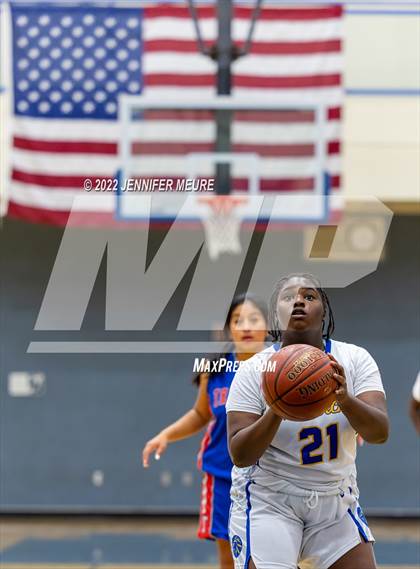 Thumbnail 3 in Mt. Eden vs Tamalpais (Cougars Tip-Off Basketball Tournament) photogallery.