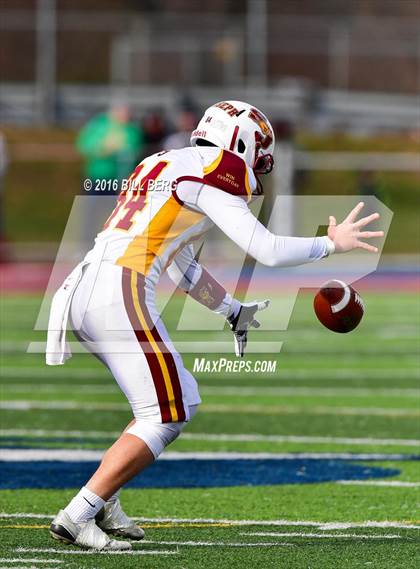 Thumbnail 3 in Hillhouse vs. St. Joseph (CIAC Class M Final) photogallery.