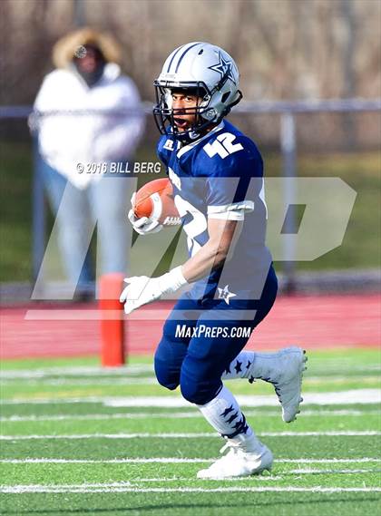 Thumbnail 3 in Hillhouse vs. St. Joseph (CIAC Class M Final) photogallery.