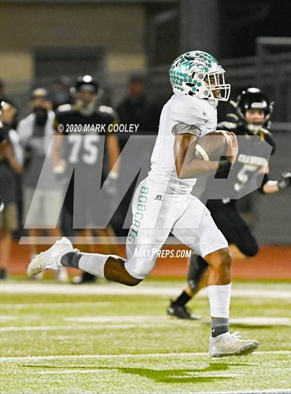 Thumbnail 1 in Kerens vs. Crawford (UIL 2A Bi-District) photogallery.