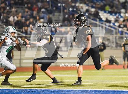 Thumbnail 3 in Kerens vs. Crawford (UIL 2A Bi-District) photogallery.