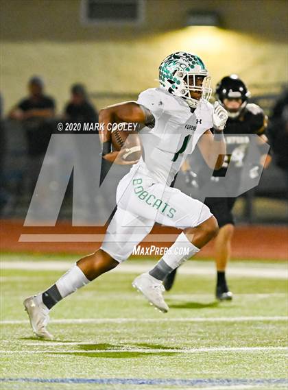 Thumbnail 2 in Kerens vs. Crawford (UIL 2A Bi-District) photogallery.