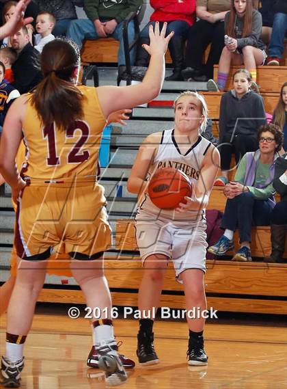 Thumbnail 2 in Elk County Catholic vs Northern Potter (District IX Class A Quarterfinal) photogallery.