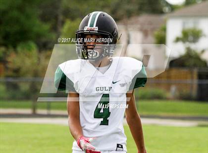 Thumbnail 1 in Bishop McLaughlin Catholic vs Gulf (Scrimmage) photogallery.