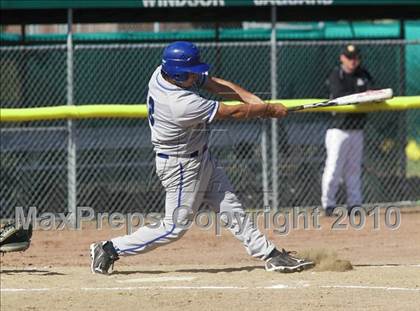 Thumbnail 1 in Analy @ Windsor photogallery.