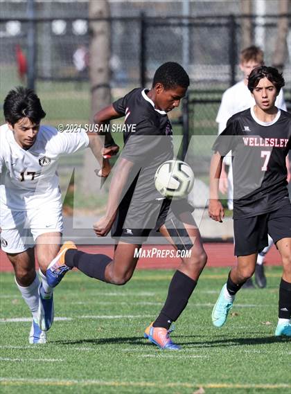 Thumbnail 1 in Andover @ Wellesley (MIAA Division 1 Preliminary Round) photogallery.