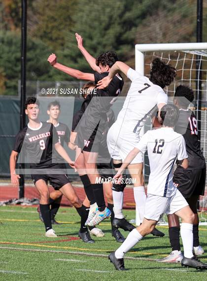 Thumbnail 2 in Andover @ Wellesley (MIAA Division 1 Preliminary Round) photogallery.