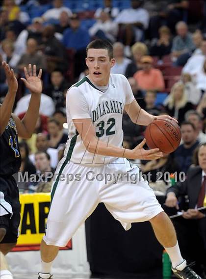Thumbnail 2 in Newark Memorial vs. De La Salle (CIF NorCal D1 Final) photogallery.