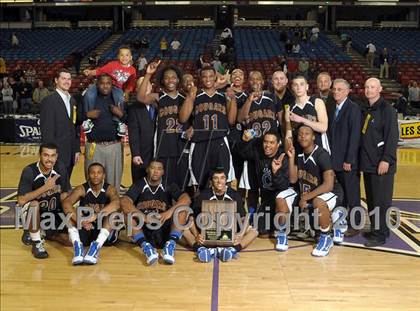 Thumbnail 2 in Newark Memorial vs. De La Salle (CIF NorCal D1 Final) photogallery.