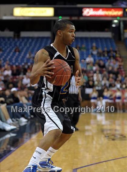 Thumbnail 3 in Newark Memorial vs. De La Salle (CIF NorCal D1 Final) photogallery.