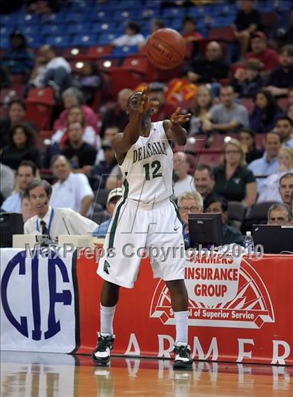 Thumbnail 3 in Newark Memorial vs. De La Salle (CIF NorCal D1 Final) photogallery.