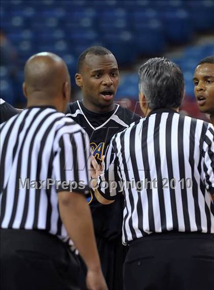 Thumbnail 2 in Newark Memorial vs. De La Salle (CIF NorCal D1 Final) photogallery.