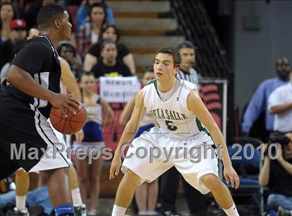 Thumbnail 1 in Newark Memorial vs. De La Salle (CIF NorCal D1 Final) photogallery.