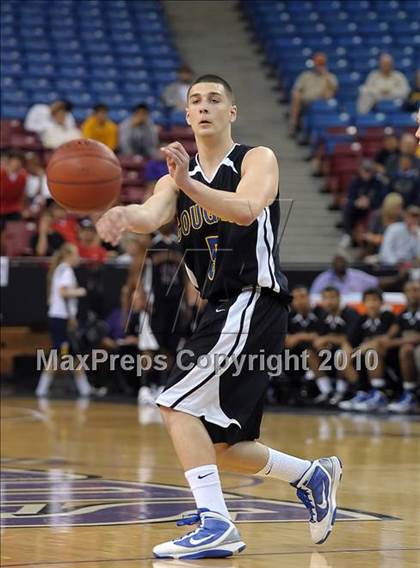 Thumbnail 1 in Newark Memorial vs. De La Salle (CIF NorCal D1 Final) photogallery.