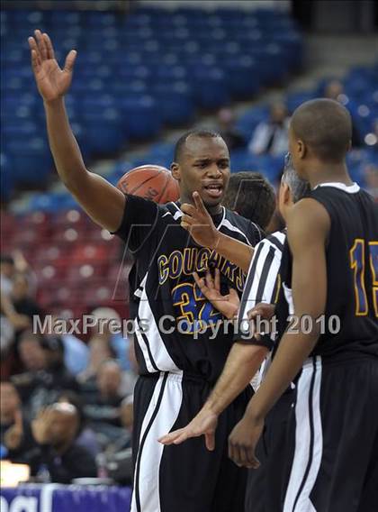 Thumbnail 1 in Newark Memorial vs. De La Salle (CIF NorCal D1 Final) photogallery.