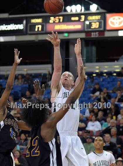 Thumbnail 1 in Newark Memorial vs. De La Salle (CIF NorCal D1 Final) photogallery.