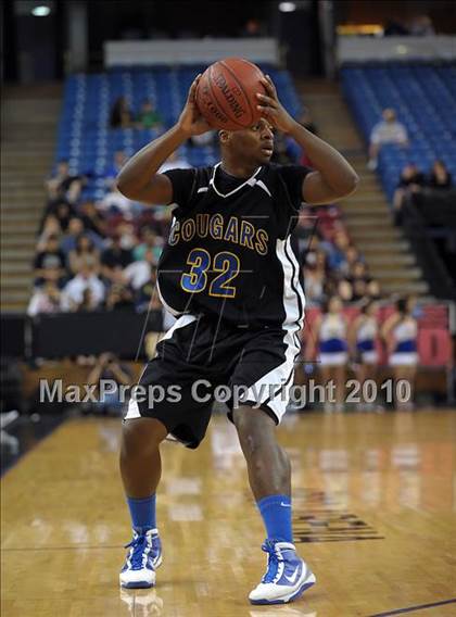 Thumbnail 2 in Newark Memorial vs. De La Salle (CIF NorCal D1 Final) photogallery.